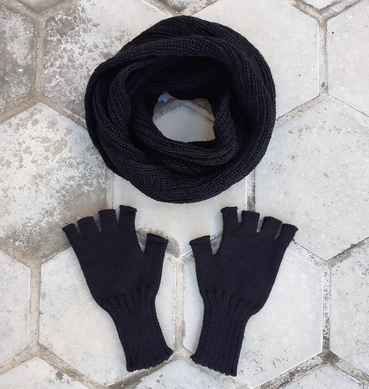 Combo Preto LISO Gola Dupla FEMININO + Luva Meio Dedo FEMININA em Lã
